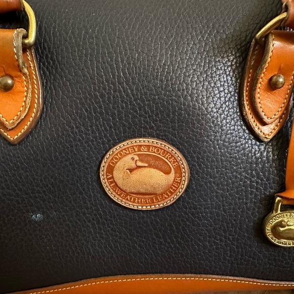 Vintage Dooney & Bourke All Weather Black Pebbled Leather Handbag Purse Bag - Picture 9 of 10